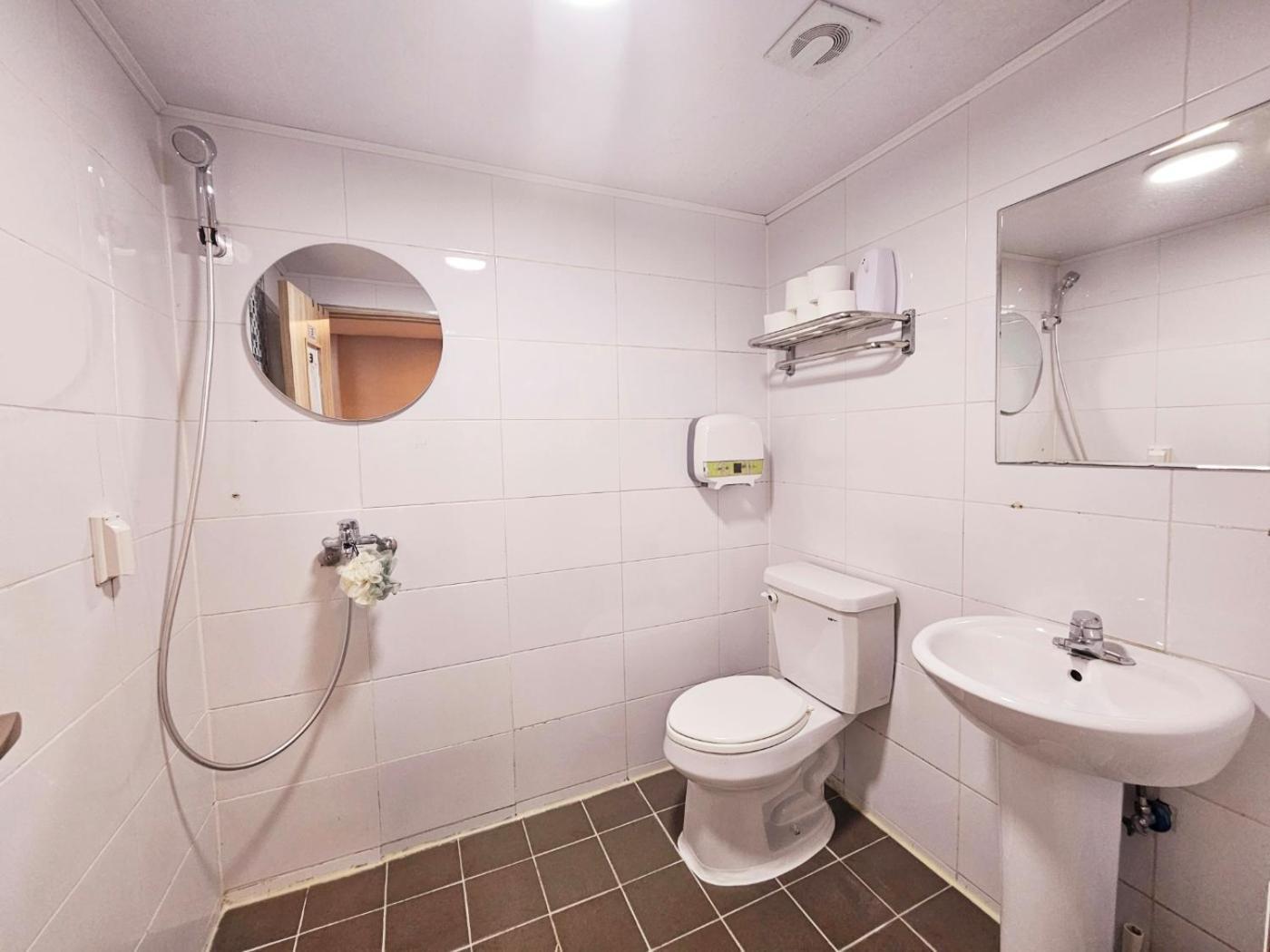 סיאול Hongdae Guest House Room#G#E#D#R#M מראה חיצוני תמונה